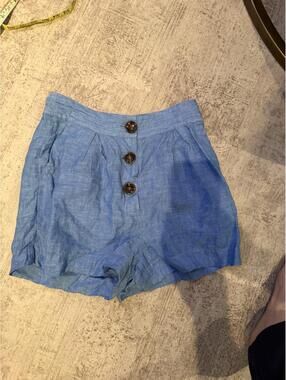 Reiss light blue 100% linen 3” inseam shorts size 4